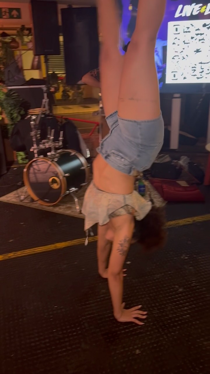 Handstand intro